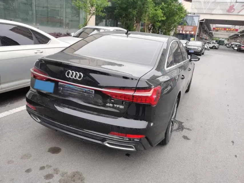 2021 Audi A6L 2.0T 190HP L4 7DCT,autocango,china used car exporter,china ev exporter,chinese used car exporter,chinese used ev exporter