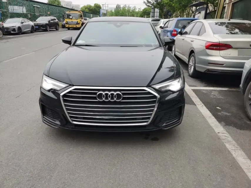 2021 Audi A6L 2.0T 190HP L4 7DCT,autocango,china used car exporter,china ev exporter,chinese used car exporter,chinese used ev exporter