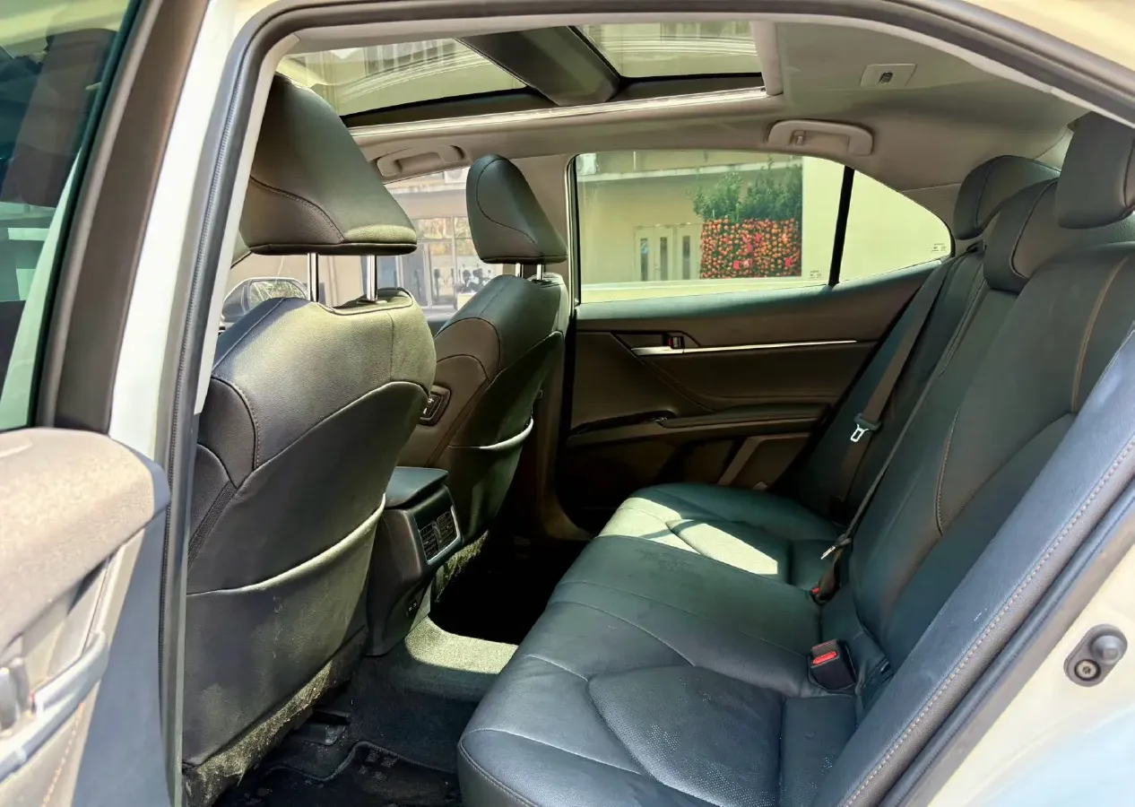 2023 Toyota Camry 2.5L 207HP L4 8AT,autocango,china used car exporter,china ev exporter,chinese used car exporter,chinese used ev exporter