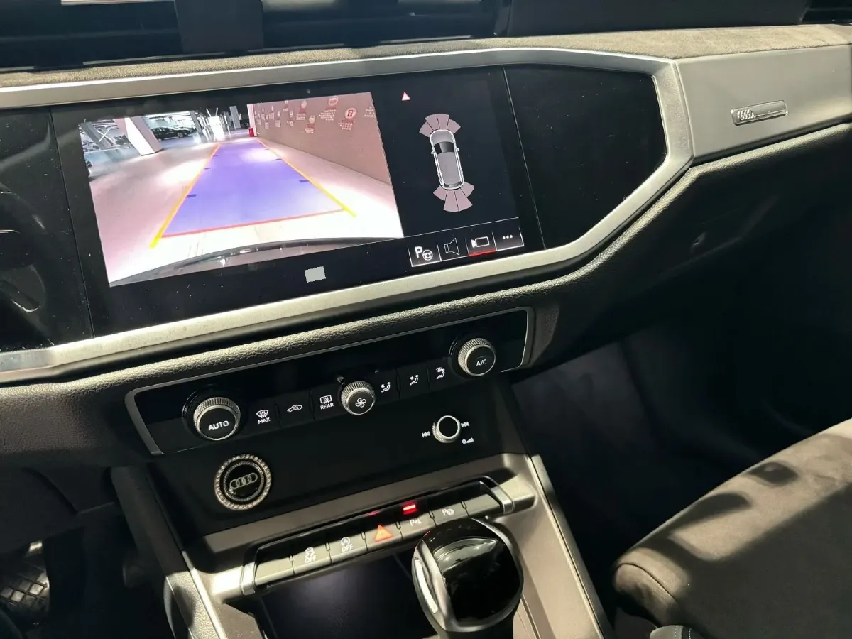 2022 Audi Q3 1.4T 150HP L4 7DCT,autocango,china used car exporter,china ev exporter,chinese used car exporter,chinese used ev exporter