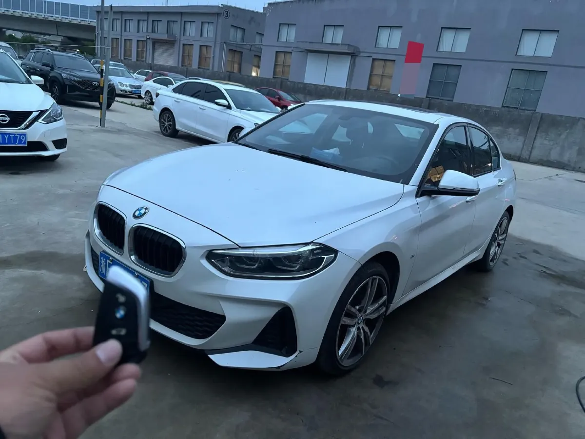2020 BMW 1 Series 2.0T 192HP L4 7DCT,autocango,china used car exporter,china ev exporter,chinese used car exporter,chinese used ev exporter