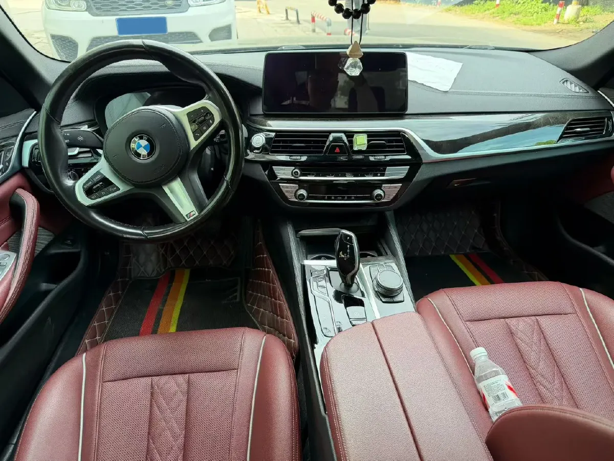 2021 BMW 5 Series 2.0T 184HP L4 8AT,autocango,china used car exporter,china ev exporter,chinese used car exporter,chinese used ev exporter