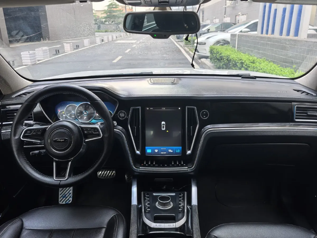 2017 Zotye T700 1.8T 177HP L4 6DCT,autocango,china used car exporter,china ev exporter,chinese used car exporter,chinese used ev exporter