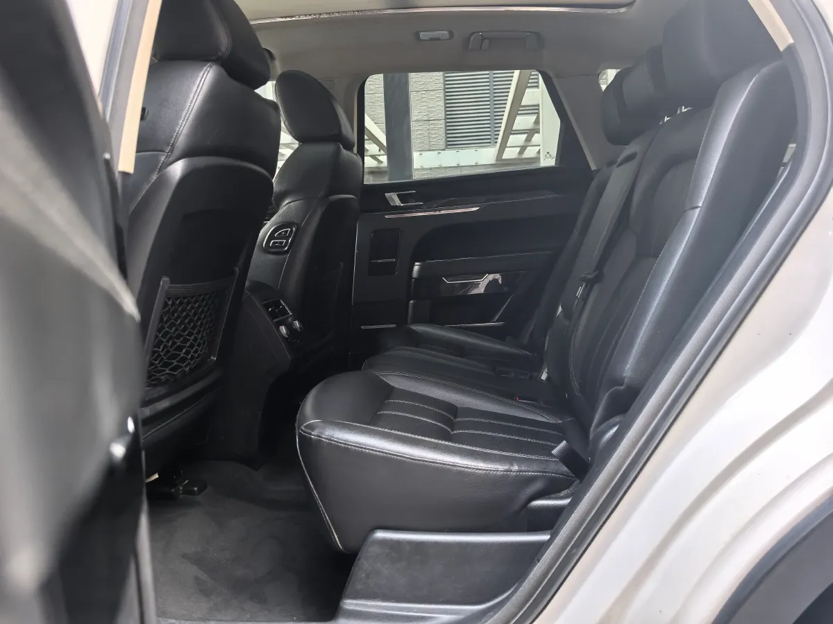 2017 Zotye T700 1.8T 177HP L4 6DCT,autocango,china used car exporter,china ev exporter,chinese used car exporter,chinese used ev exporter