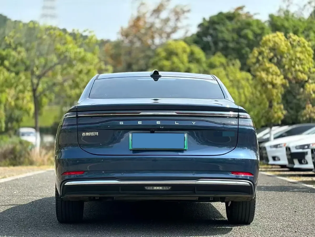 2025 Geely Galaxy A7 1.5L 112HP L4 1DHT PHEV,autocango,china used car exporter,china ev exporter,chinese used car exporter,chinese used ev exporter