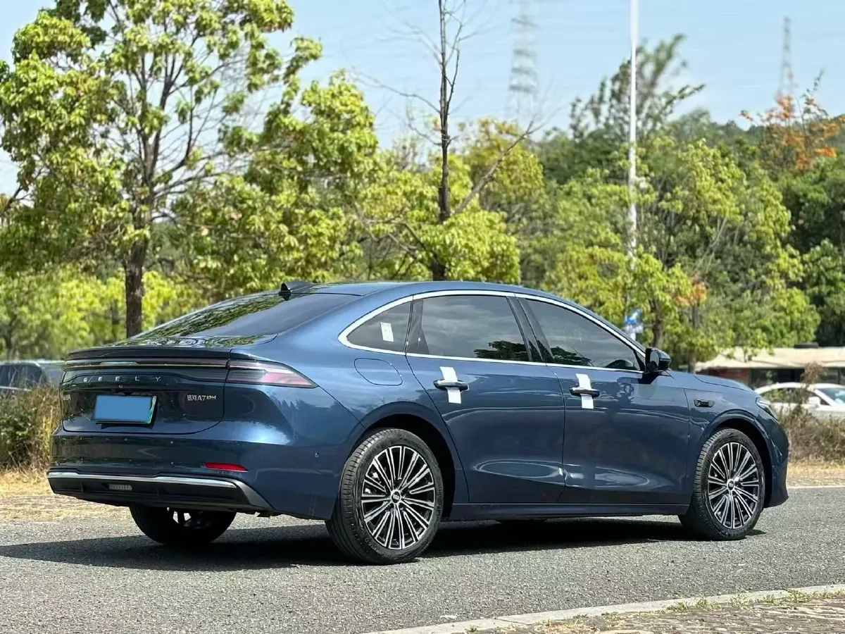 2025 Geely Galaxy A7 1.5L 112HP L4 1DHT PHEV,autocango,china used car exporter,china ev exporter,chinese used car exporter,chinese used ev exporter