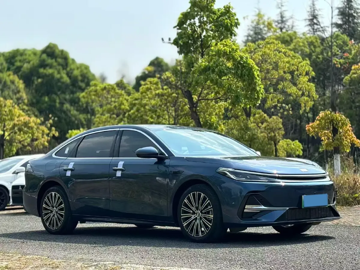 2025 Geely Galaxy A7 1.5L 112HP L4 1DHT PHEV,autocango,china used car exporter,china ev exporter,chinese used car exporter,chinese used ev exporter