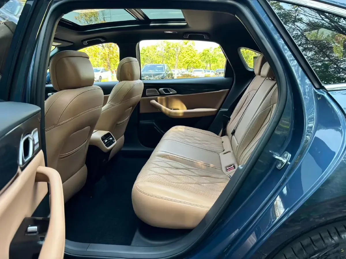 2025 Geely Galaxy A7 1.5L 112HP L4 1DHT PHEV,autocango,china used car exporter,china ev exporter,chinese used car exporter,chinese used ev exporter