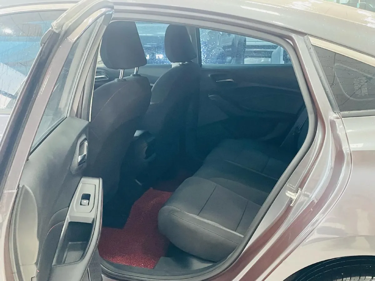 2023 MG 5 1.5L 129HP L4 5MT,autocango,china used car exporter,china ev exporter,chinese used car exporter,chinese used ev exporter