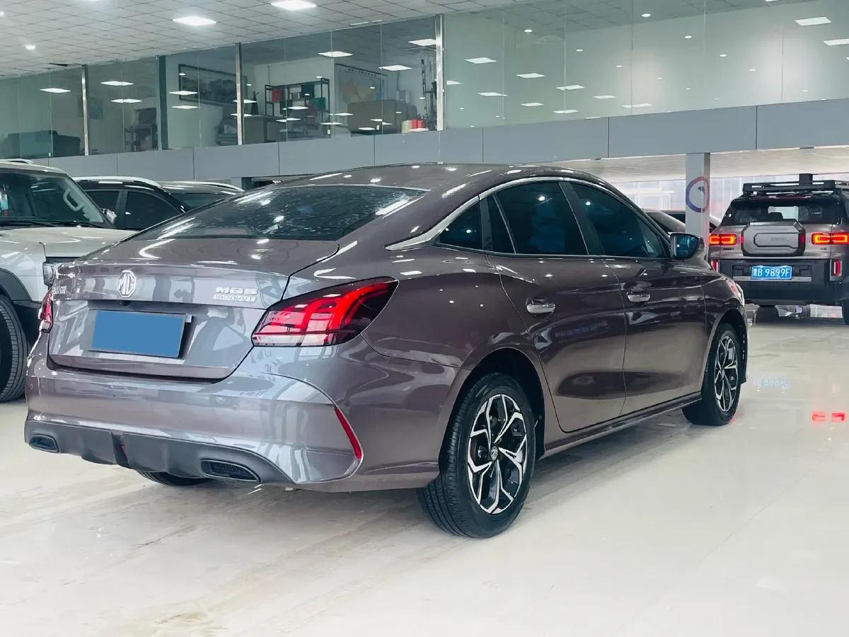 2023 MG 5 1.5L 129HP L4 5MT,autocango,china used car exporter,china ev exporter,chinese used car exporter,chinese used ev exporter