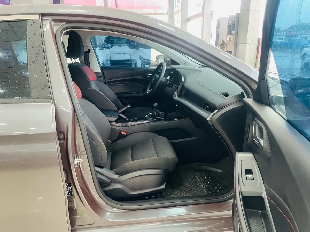 2023 MG 5 1.5L 129HP L4 5MT,autocango,china used car exporter,china ev exporter,chinese used car exporter,chinese used ev exporter