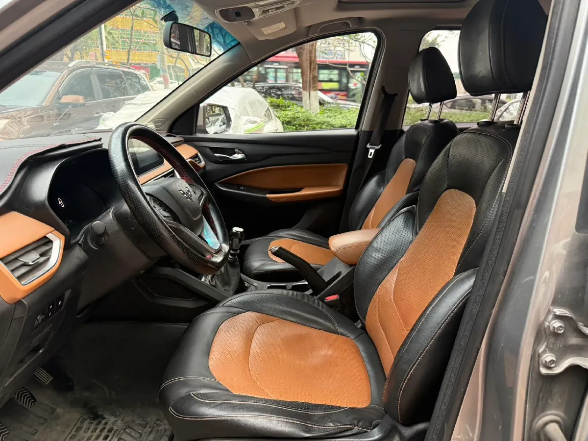 2018 WuLing HongGuang S3 1.5L 112HP L4 6MT,autocango,china used car exporter,china ev exporter,chinese used car exporter,chinese used ev exporter