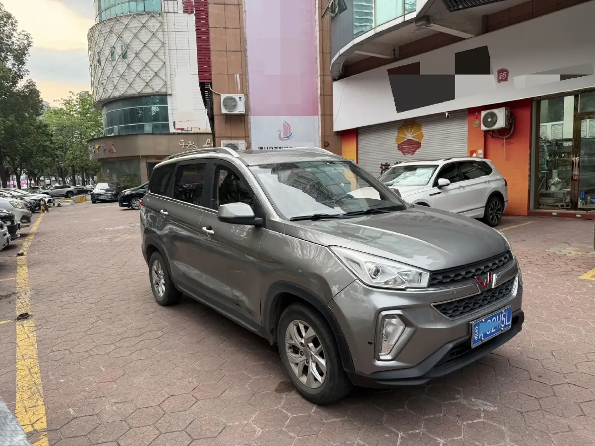 2018 WuLing HongGuang S3 1.5L 112HP L4 6MT,autocango,china used car exporter,china ev exporter,chinese used car exporter,chinese used ev exporter