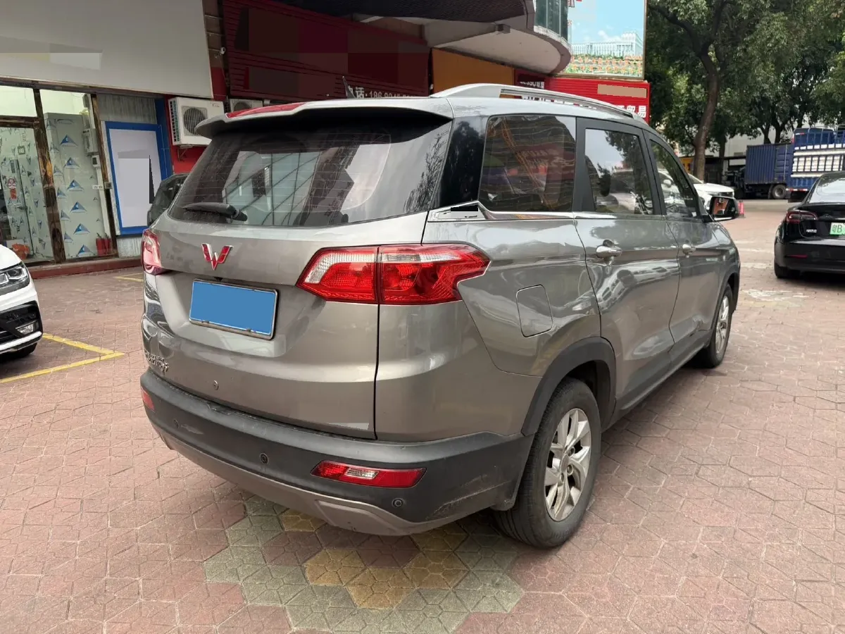 2018 WuLing HongGuang S3 1.5L 112HP L4 6MT,autocango,china used car exporter,china ev exporter,chinese used car exporter,chinese used ev exporter