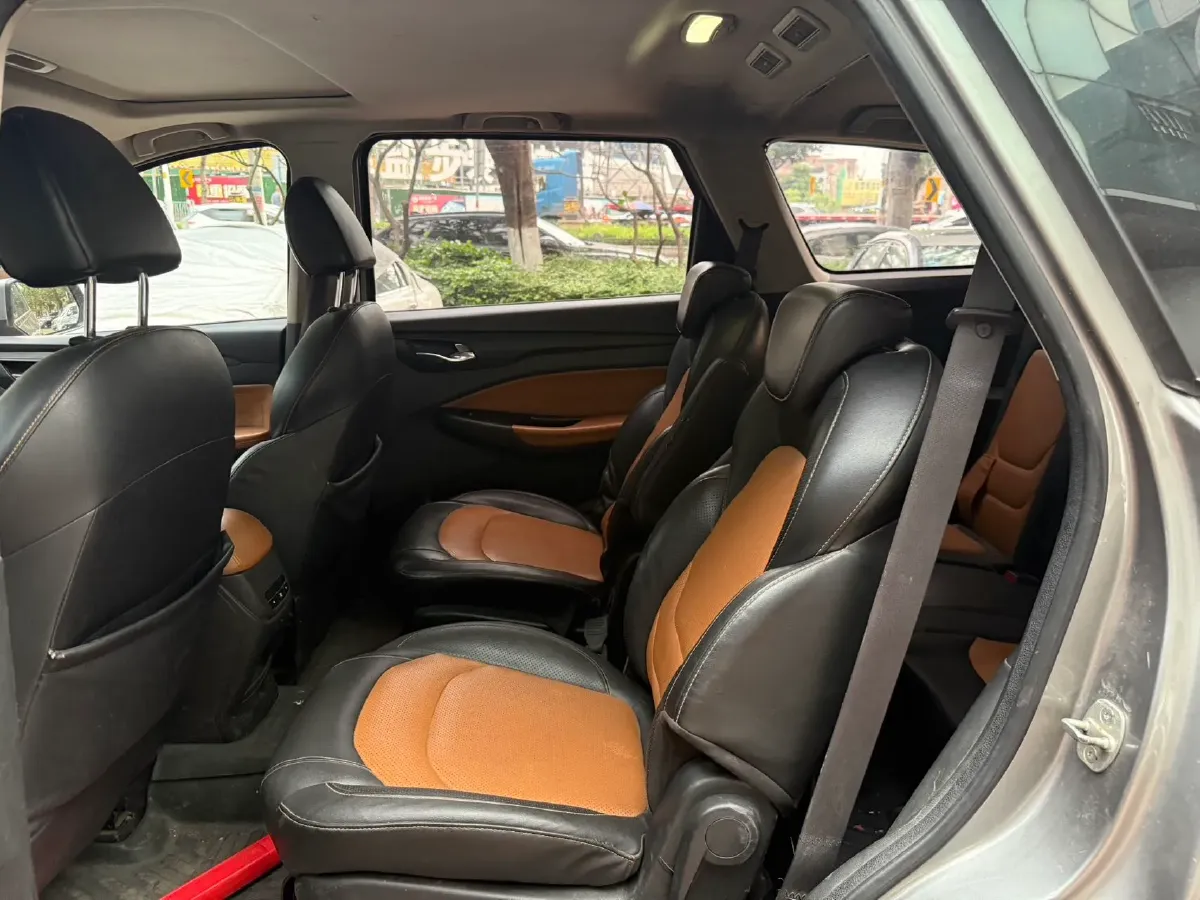 2018 WuLing HongGuang S3 1.5L 112HP L4 6MT,autocango,china used car exporter,china ev exporter,chinese used car exporter,chinese used ev exporter