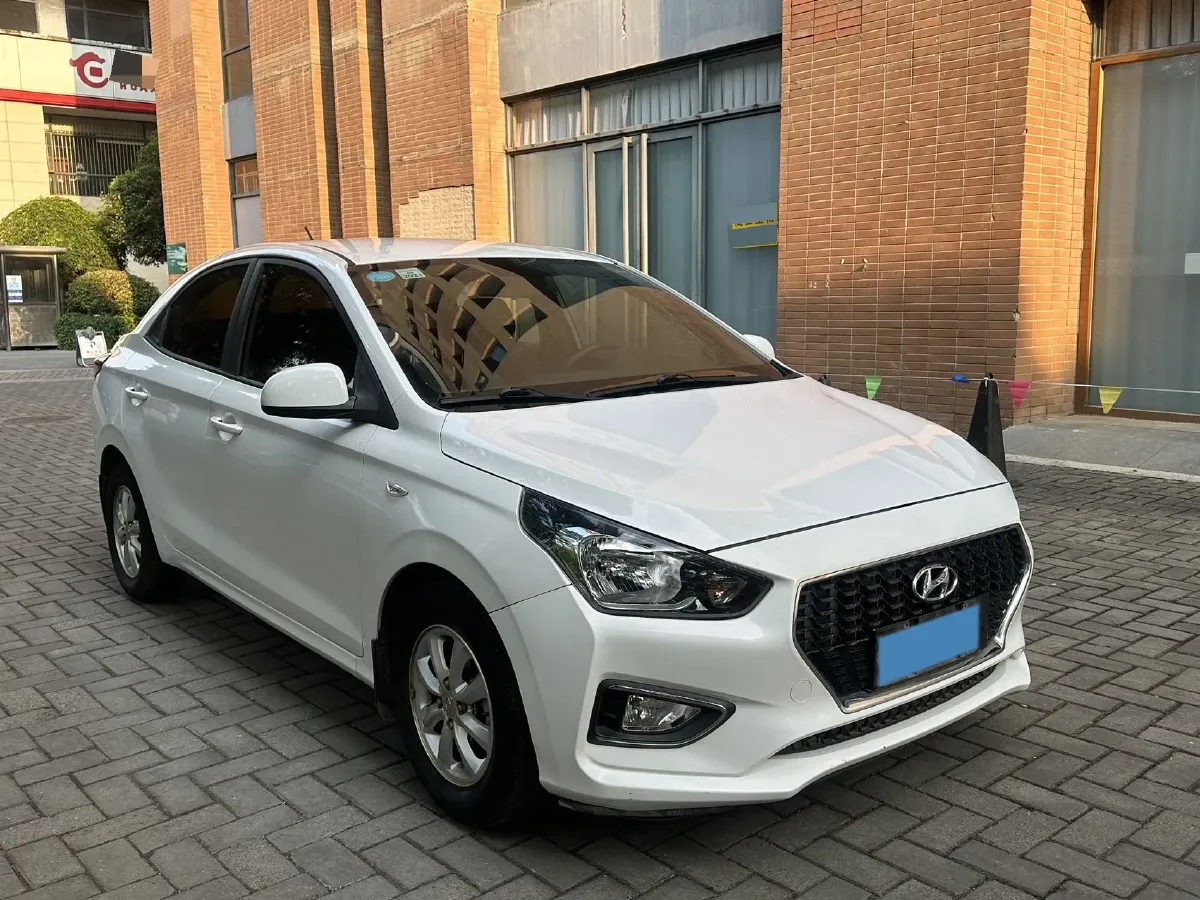 2017 Hyundai Reina 1.4L 95HP L4 5MT,autocango,china used car exporter,china ev exporter,chinese used car exporter,chinese used ev exporter