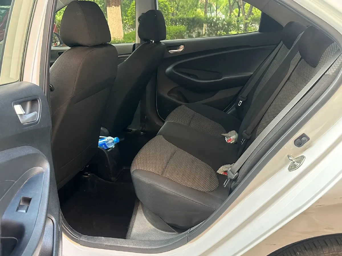 2017 Hyundai Reina 1.4L 95HP L4 5MT,autocango,china used car exporter,china ev exporter,chinese used car exporter,chinese used ev exporter