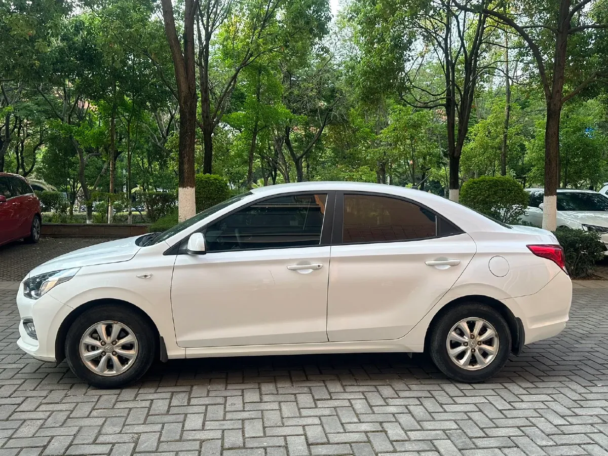 2017 Hyundai Reina 1.4L 95HP L4 5MT,autocango,china used car exporter,china ev exporter,chinese used car exporter,chinese used ev exporter