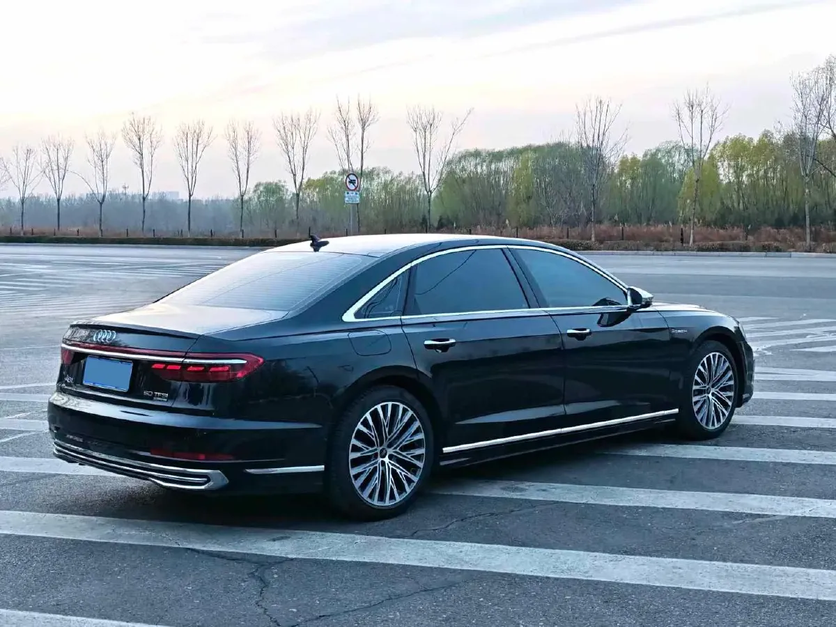 2025 Audi A8 3.0T 286HP V6 8AT,autocango,china used car exporter,china ev exporter,chinese used car exporter,chinese used ev exporter