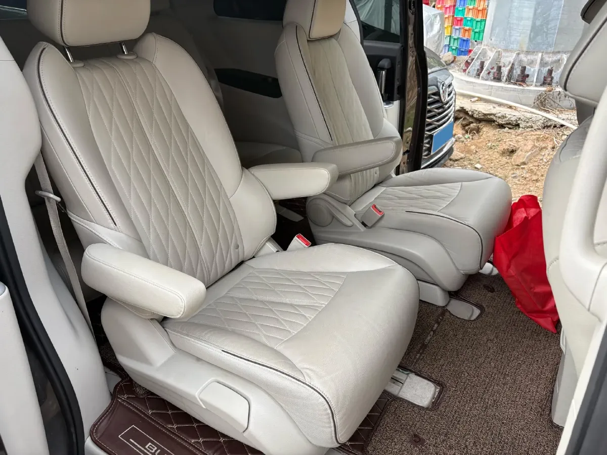 2021 Buick GL8 2.0T 237HP L4 9AT,autocango,china used car exporter,china ev exporter,chinese used car exporter,chinese used ev exporter