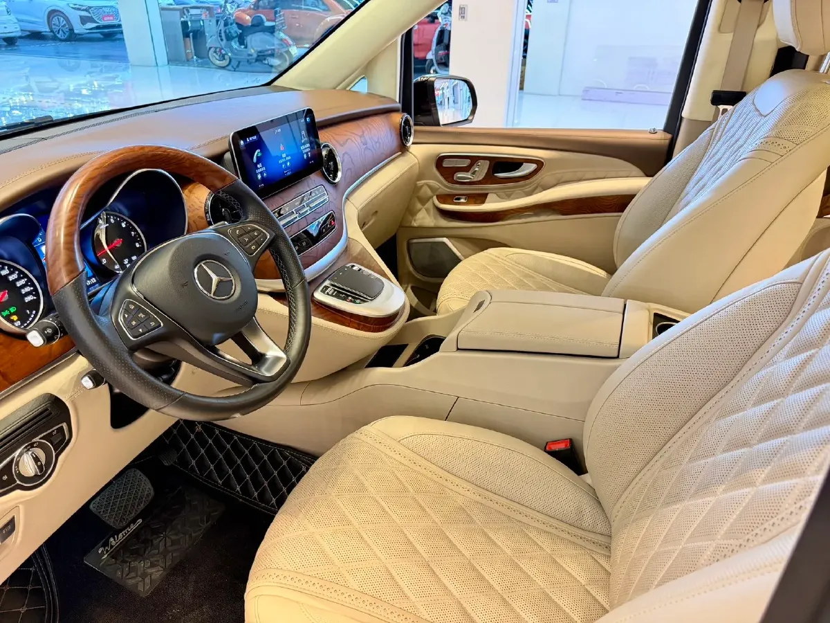2021 Mercedes-Benz V Class 2.0T 211HP L4 9AT,autocango,china used car exporter,china ev exporter,chinese used car exporter,chinese used ev exporter