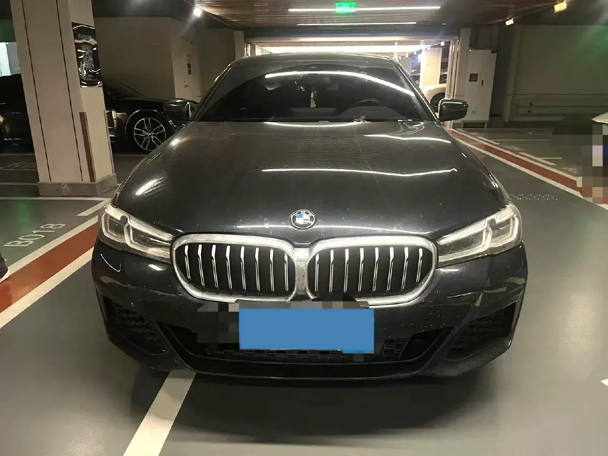 2022 BMW 5 Series 2.0T 252HP L4 8AT,autocango,china used car exporter,china ev exporter,chinese used car exporter,chinese used ev exporter