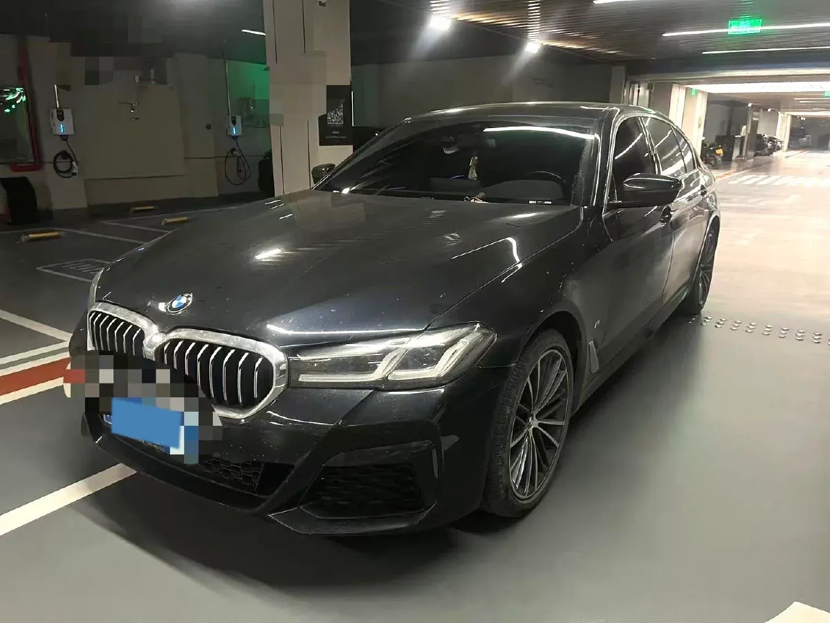 2022 BMW 5 Series 2.0T 252HP L4 8AT,autocango,china used car exporter,china ev exporter,chinese used car exporter,chinese used ev exporter
