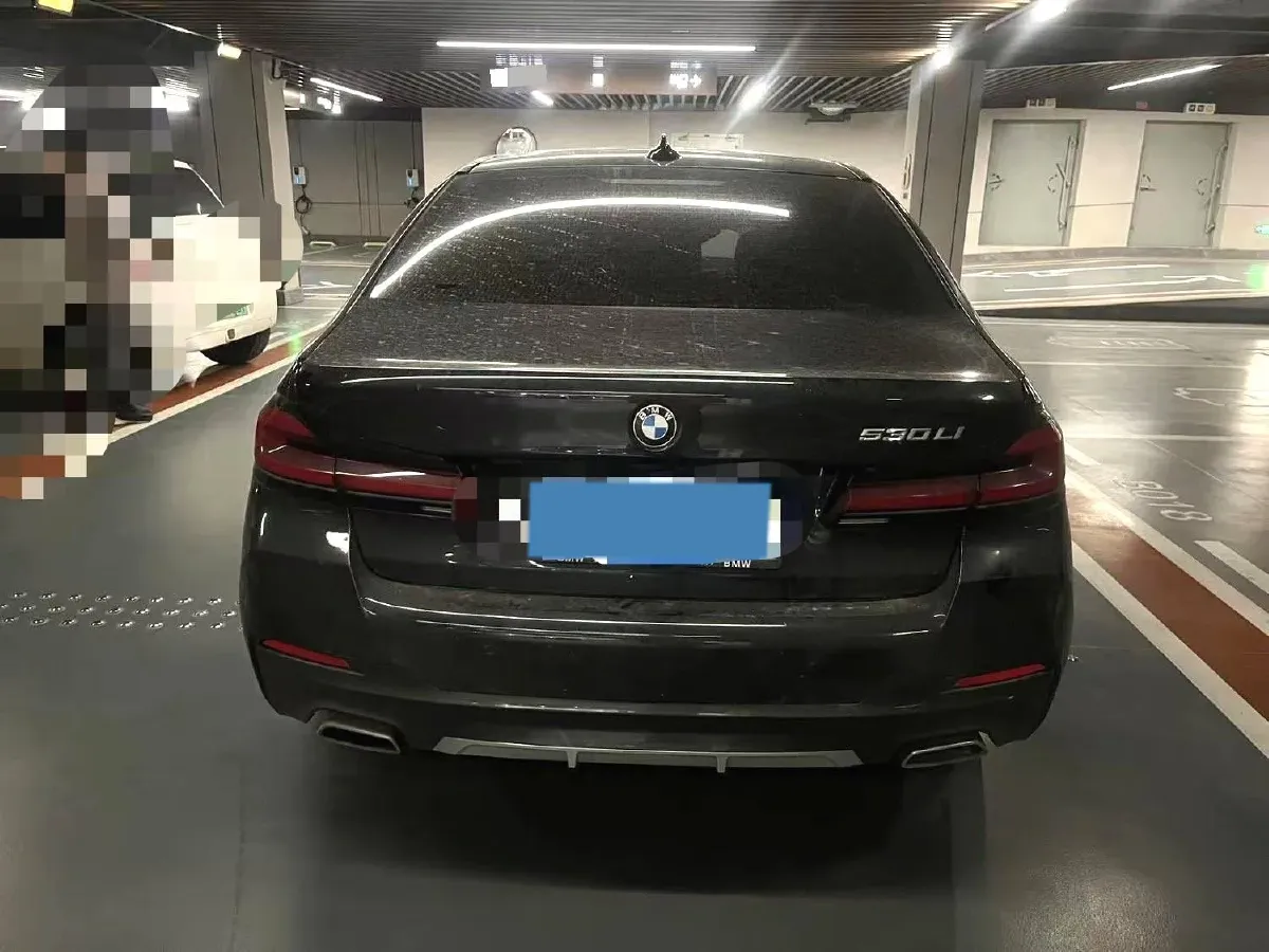 2022 BMW 5 Series 2.0T 252HP L4 8AT,autocango,china used car exporter,china ev exporter,chinese used car exporter,chinese used ev exporter