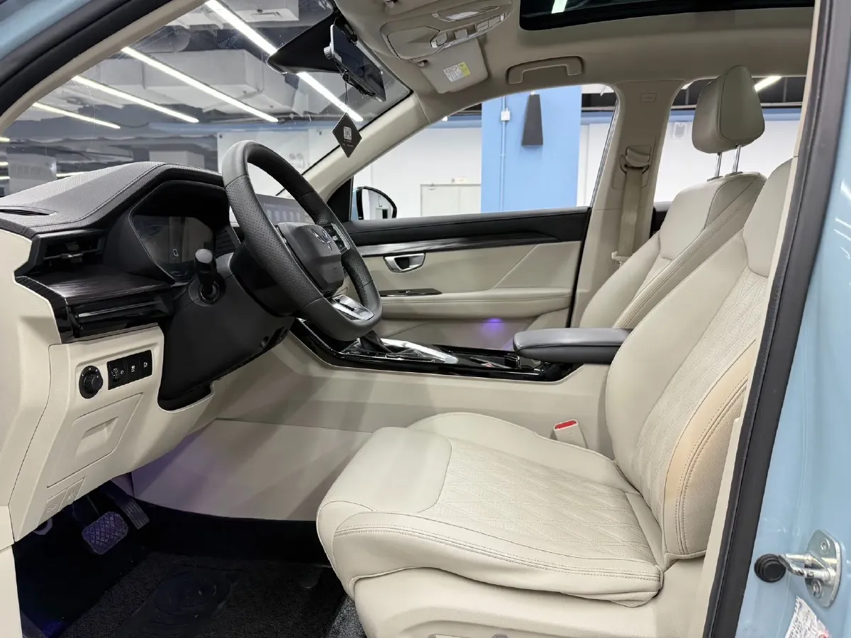 2021 WuLing XingChen 1.5T 147HP L4 CVT,autocango,china used car exporter,china ev exporter,chinese used car exporter,chinese used ev exporter