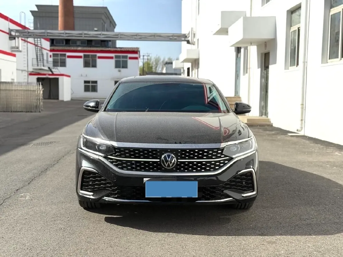 2025 Volkswagen Passat 2.0T 220HP L4 7DCT,autocango,china used car exporter,china ev exporter,chinese used car exporter,chinese used ev exporter