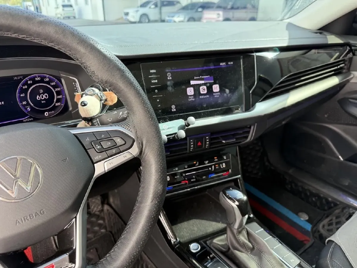 2025 Volkswagen Passat 2.0T 220HP L4 7DCT,autocango,china used car exporter,china ev exporter,chinese used car exporter,chinese used ev exporter