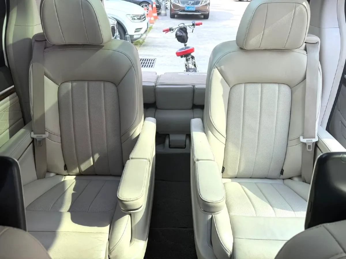 2018 GAC Trumpchi M8 2.0T 201HP L4 6AT,autocango,china used car exporter,china ev exporter,chinese used car exporter,chinese used ev exporter