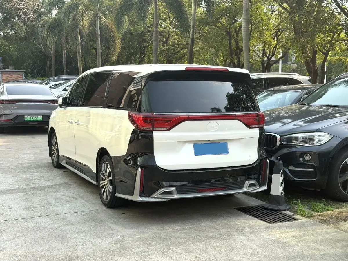 2018 GAC Trumpchi M8 2.0T 201HP L4 6AT,autocango,china used car exporter,china ev exporter,chinese used car exporter,chinese used ev exporter