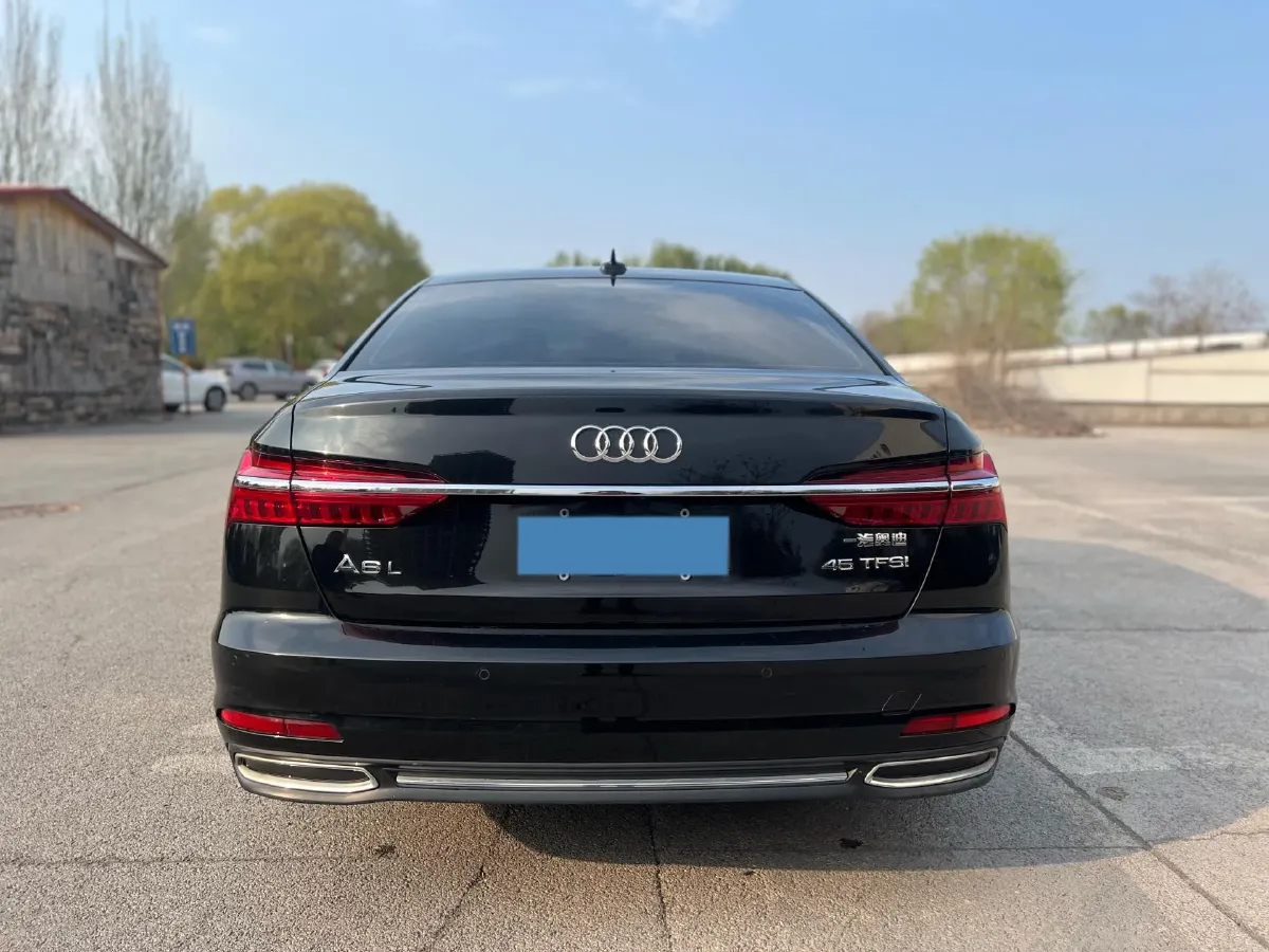 2022 Audi A6L 2.0T 224HP L4 7DCT,autocango,china used car exporter,china ev exporter,chinese used car exporter,chinese used ev exporter