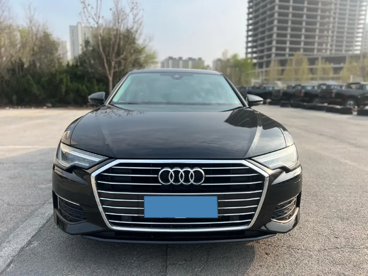 2022 Audi A6L 2.0T 224HP L4 7DCT,autocango,china used car exporter,china ev exporter,chinese used car exporter,chinese used ev exporter