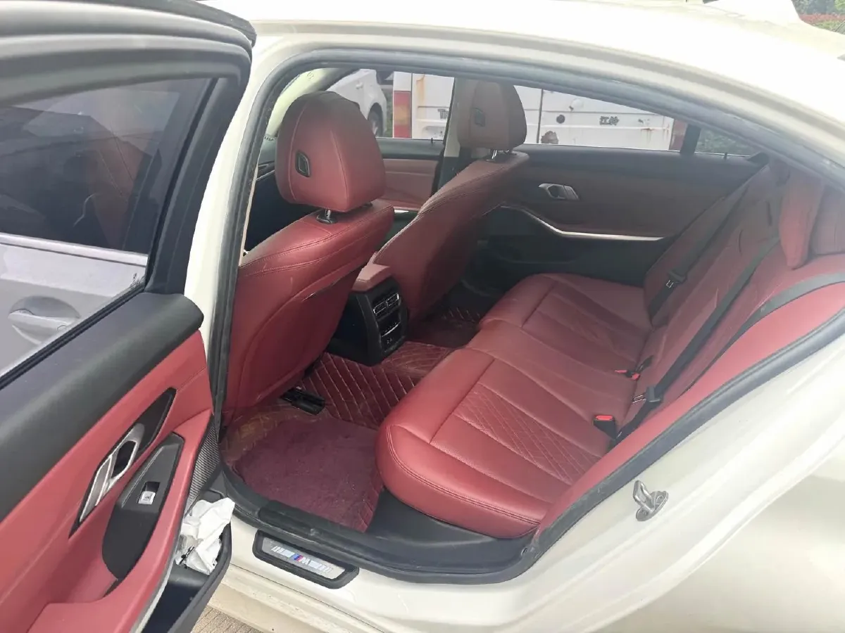 2023 BMW 3 Series 2.0T 156HP L4 8AT,autocango,china used car exporter,china ev exporter,chinese used car exporter,chinese used ev exporter