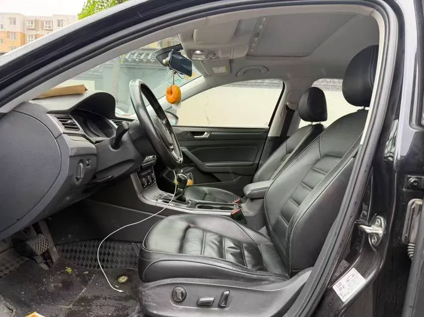 2017 Volkswagen Passat 1.8T 180HP L4 7DCT,autocango,china used car exporter,china ev exporter,chinese used car exporter,chinese used ev exporter