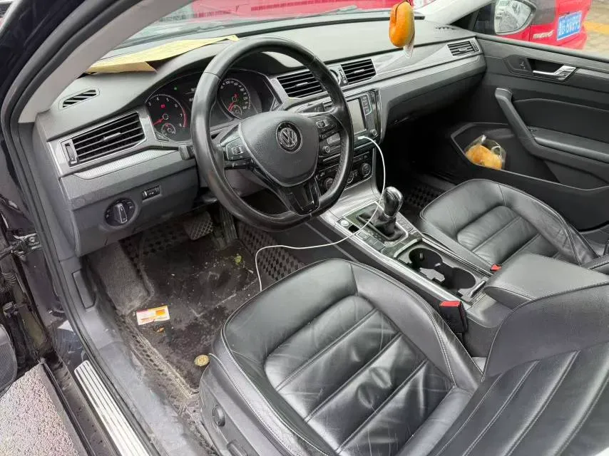 2017 Volkswagen Passat 1.8T 180HP L4 7DCT,autocango,china used car exporter,china ev exporter,chinese used car exporter,chinese used ev exporter