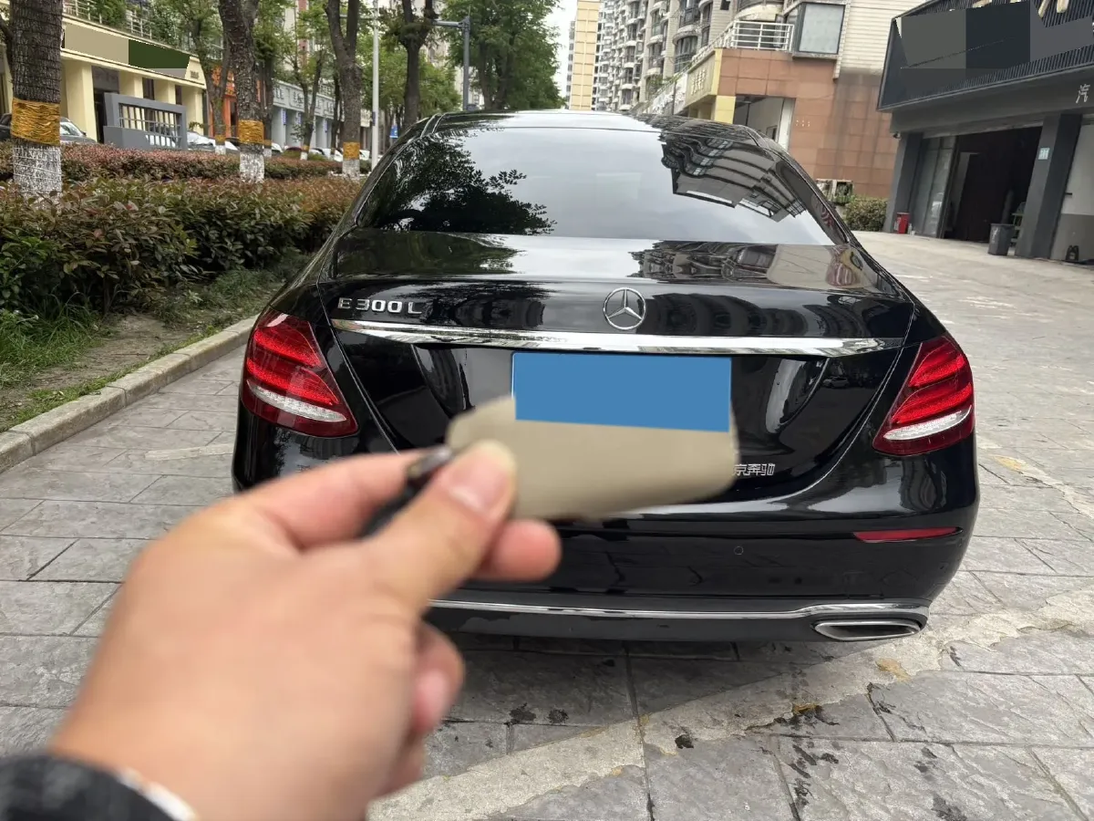 2020 Mercedes-Benz E Class 2.0T 258HP L4 9AT,autocango,china used car exporter,china ev exporter,chinese used car exporter,chinese used ev exporter