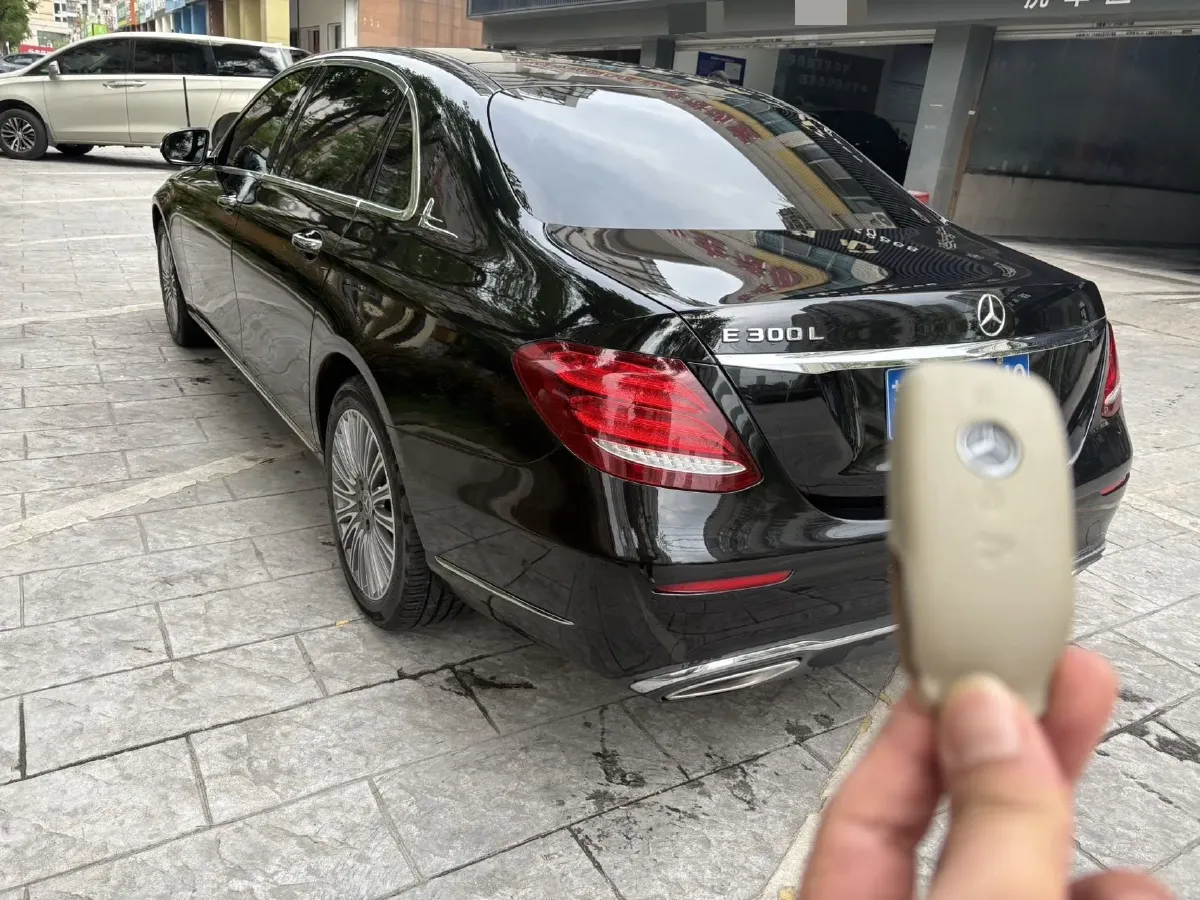 2020 Mercedes-Benz E Class 2.0T 258HP L4 9AT,autocango,china used car exporter,china ev exporter,chinese used car exporter,chinese used ev exporter