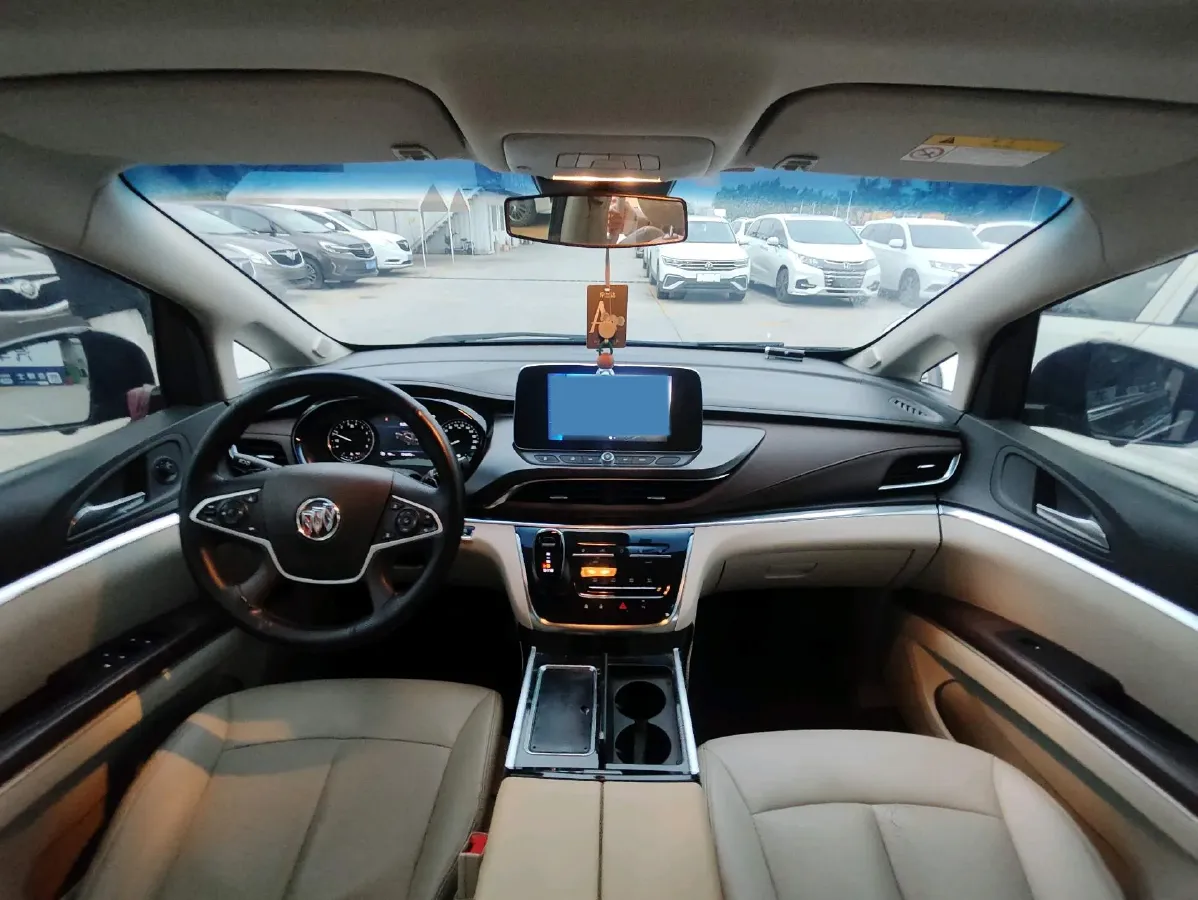 2021 Buick GL8 2.0T 237HP L4 9AT,autocango,china used car exporter,china ev exporter,chinese used car exporter,chinese used ev exporter