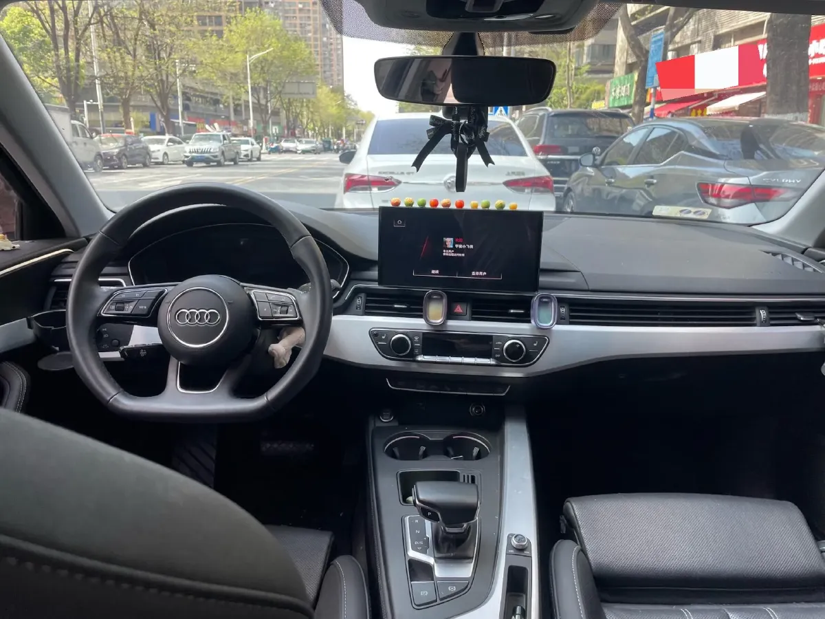 2023 Audi A4L 2.0T 190HP L4 7DCT,autocango,china used car exporter,china ev exporter,chinese used car exporter,chinese used ev exporter