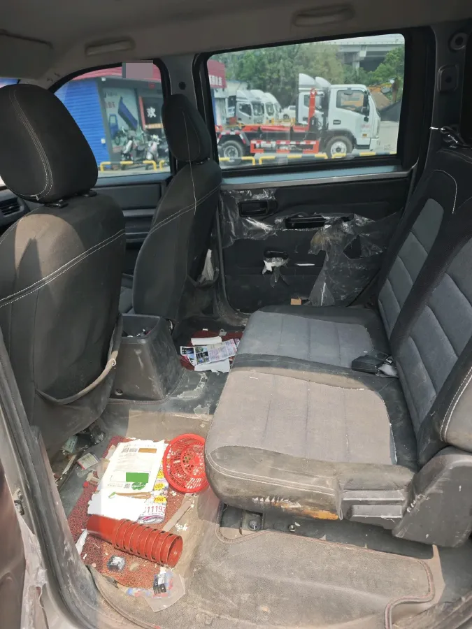 2019 Venucia M50V 1.5L 112HP L4 5MT,autocango,china used car exporter,china ev exporter,chinese used car exporter,chinese used ev exporter