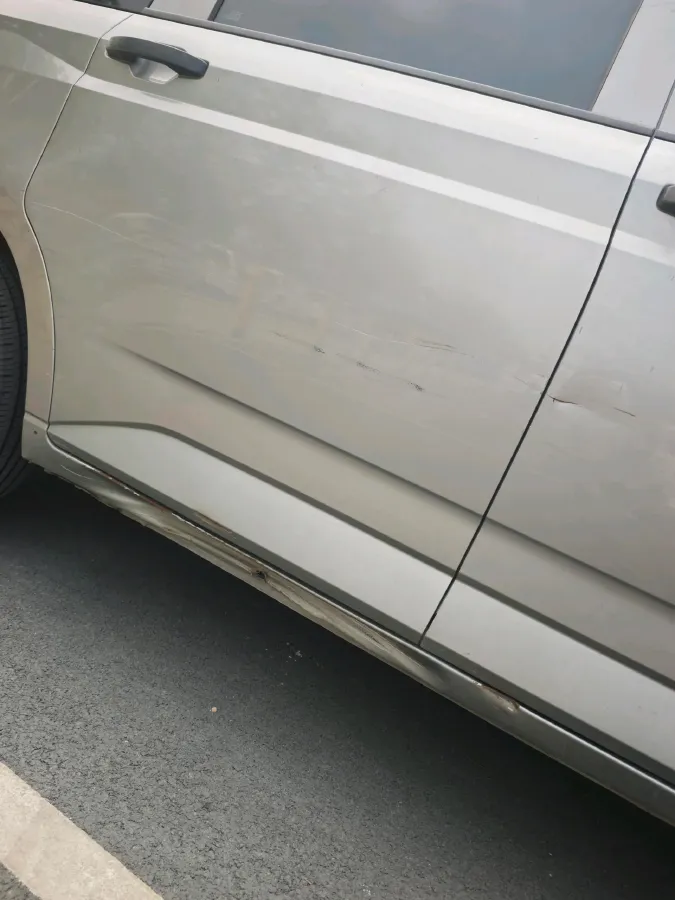 2019 Venucia M50V 1.5L 112HP L4 5MT,autocango,china used car exporter,china ev exporter,chinese used car exporter,chinese used ev exporter