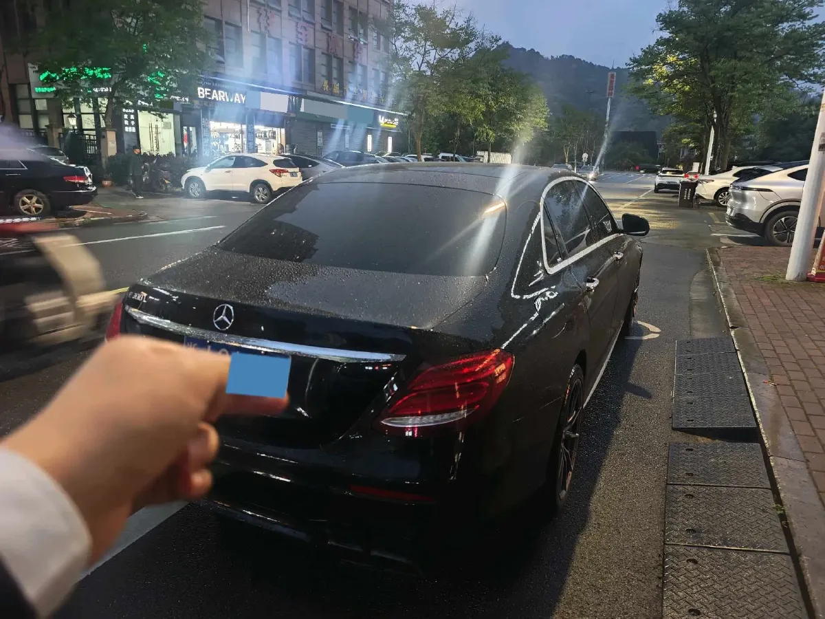 2020 Mercedes-Benz E Class 2.0T 258HP L4 9AT,autocango,china used car exporter,china ev exporter,chinese used car exporter,chinese used ev exporter