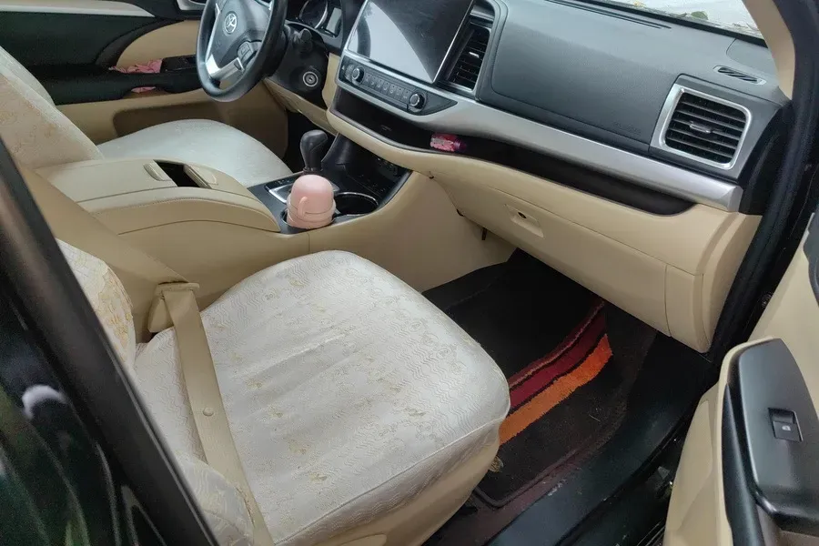 2021 Toyota Highlander 2.0T 220HP L4 6AT,autocango,china used car exporter,china ev exporter,chinese used car exporter,chinese used ev exporter