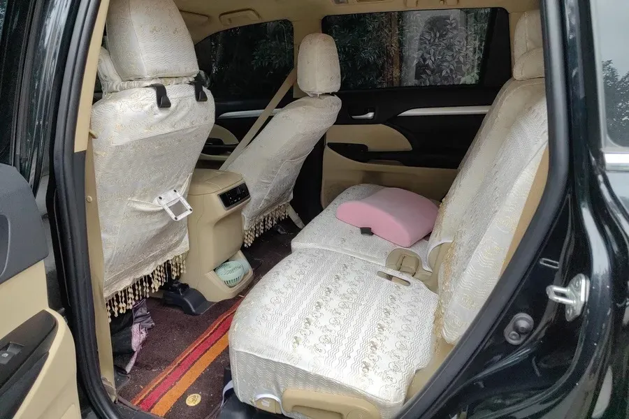 2021 Toyota Highlander 2.0T 220HP L4 6AT,autocango,china used car exporter,china ev exporter,chinese used car exporter,chinese used ev exporter