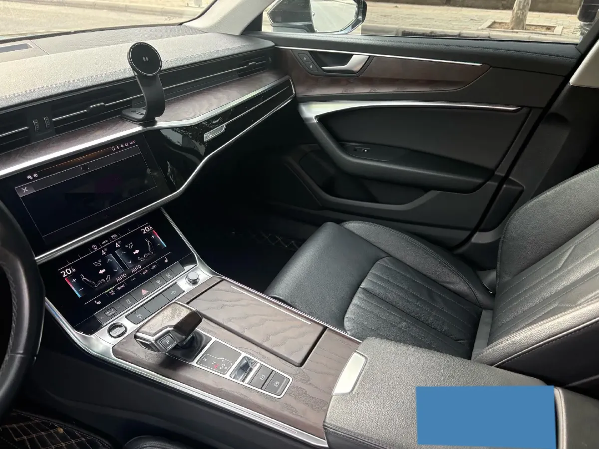 2022 Audi A6L 2.0T 224HP L4 7DCT,autocango,china used car exporter,china ev exporter,chinese used car exporter,chinese used ev exporter