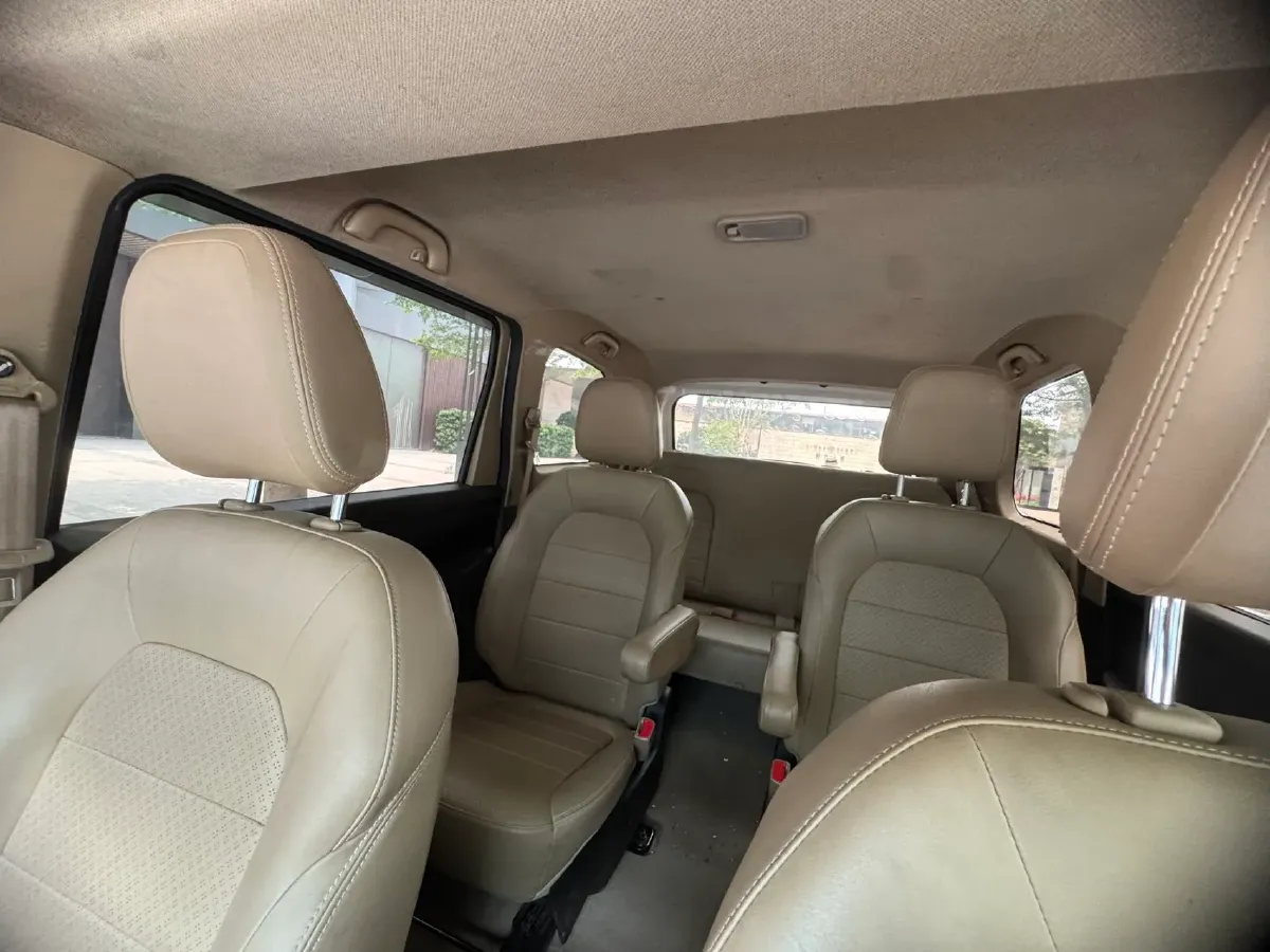 2019 WuLing HongGuang 1.5L 99HP L4 6MT,autocango,china used car exporter,china ev exporter,chinese used car exporter,chinese used ev exporter