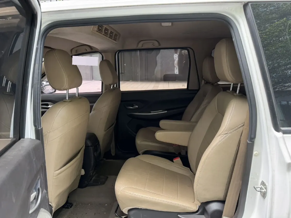 2019 WuLing HongGuang 1.5L 99HP L4 6MT,autocango,china used car exporter,china ev exporter,chinese used car exporter,chinese used ev exporter